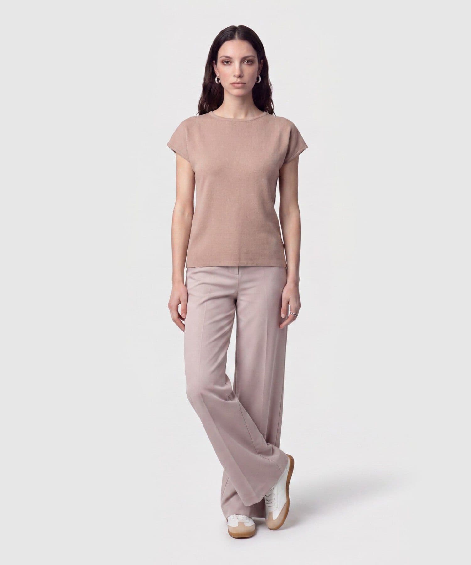 Camiseta Violeta Ligero café para mujer, vista 2