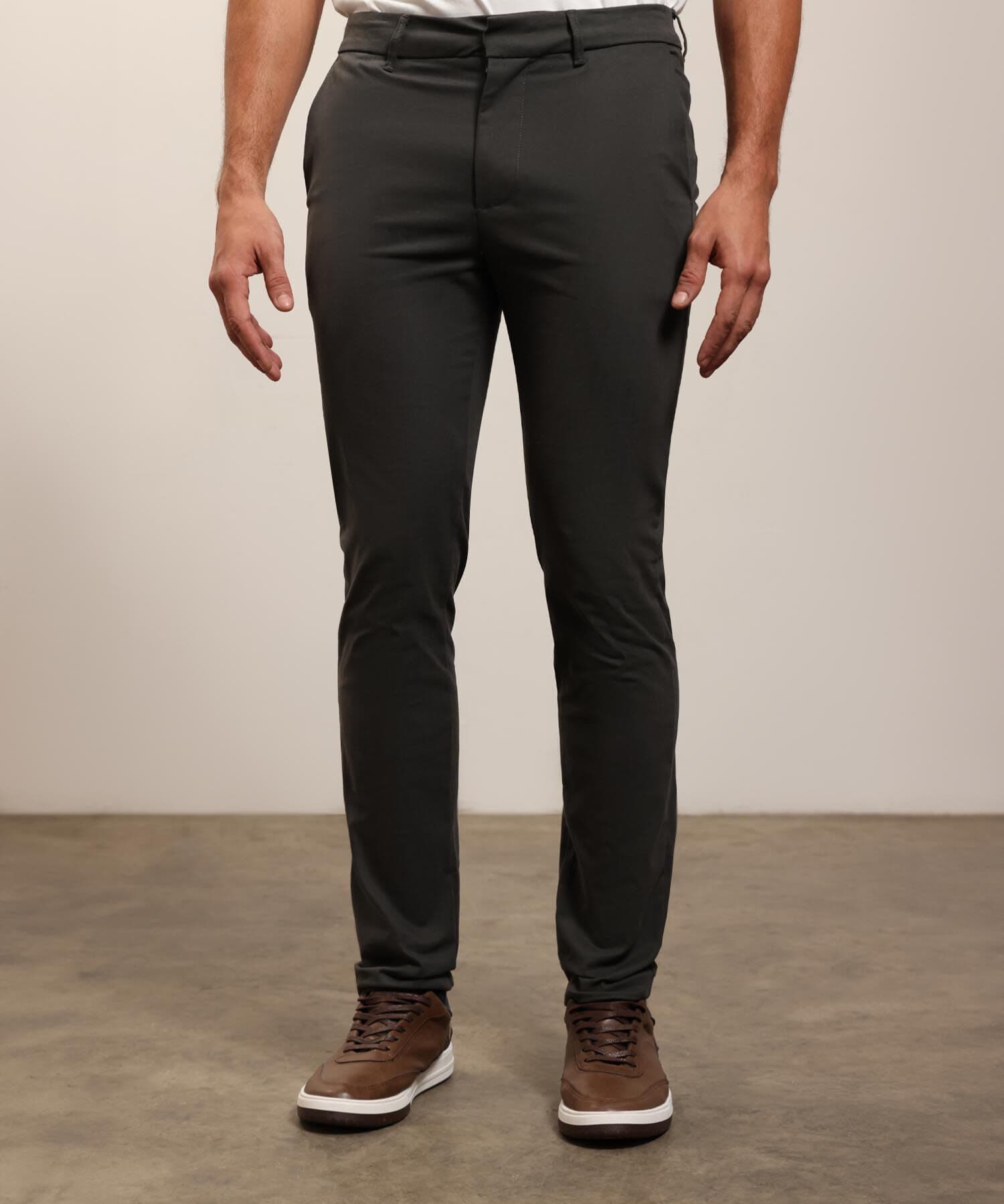 Pantalón Isadora Contemporáneo gris humo para hombre, vista principal