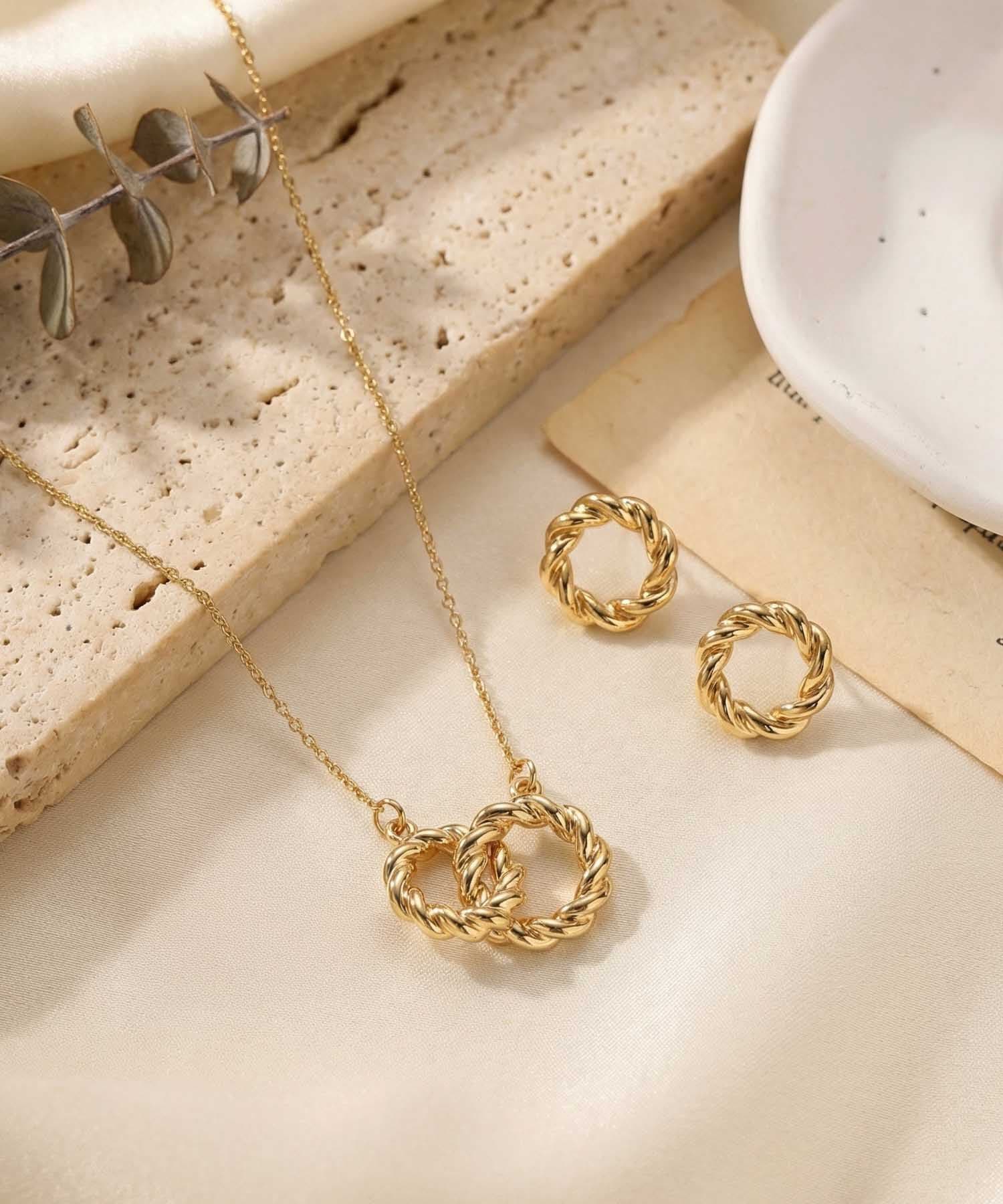 Aretes Alba Clásico dorado para mujer, vista 4