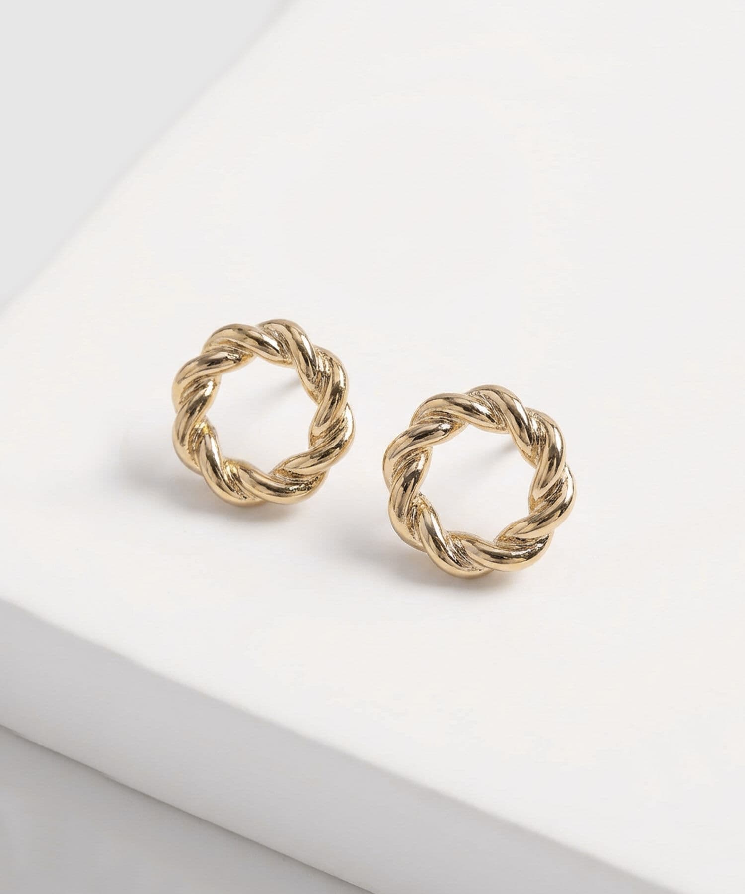 Aretes Alba Clásico dorado para mujer, vista 3