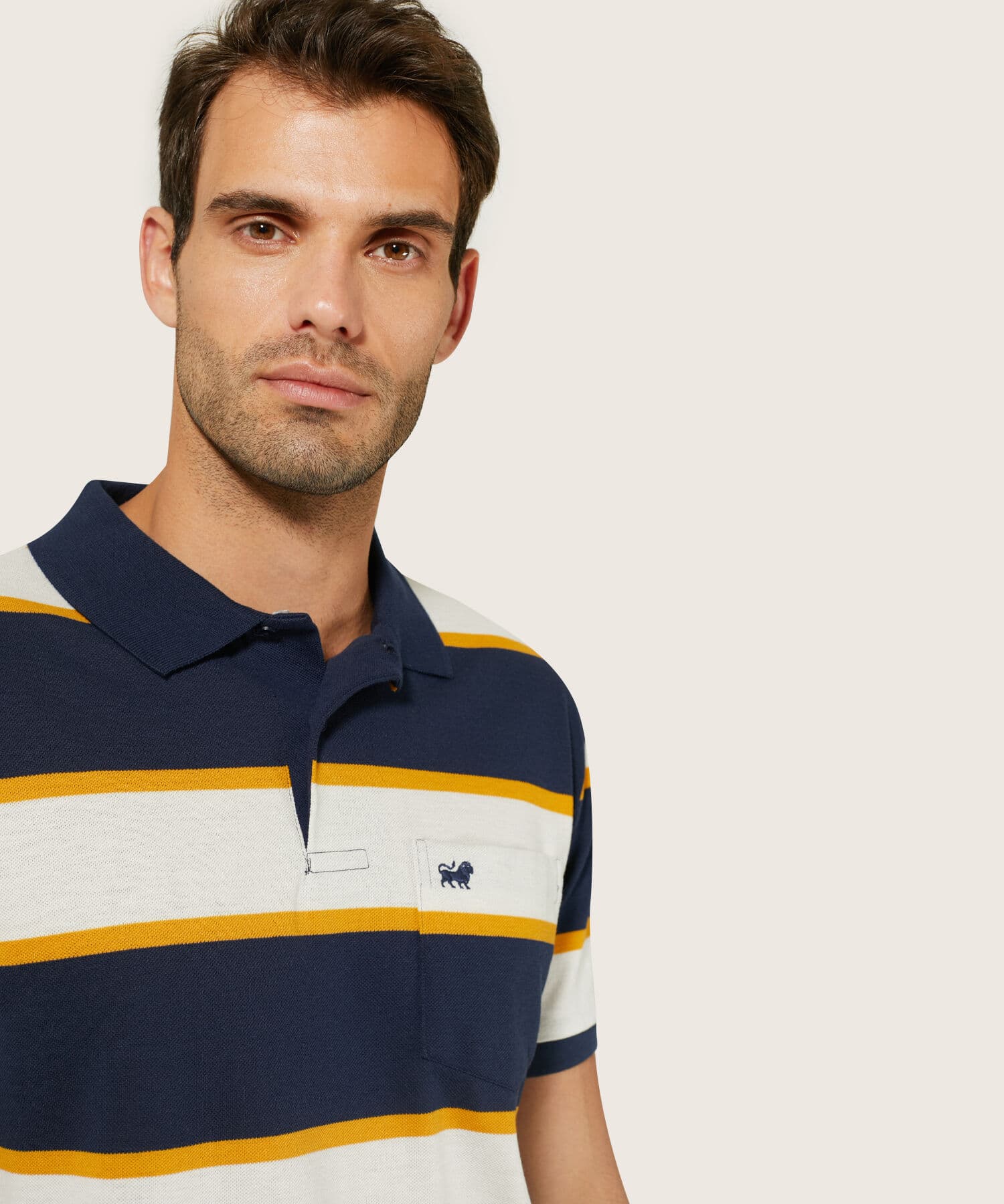 Polo Azahar Minimalista mostaza para hombre, vista 2
