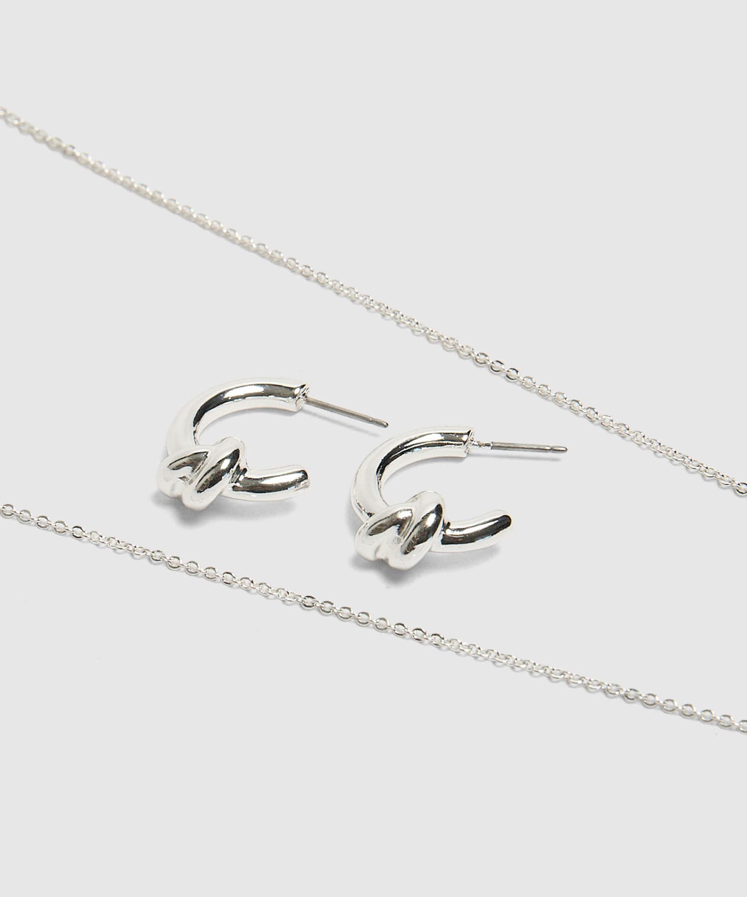 Aretes Horizonte Esencial negro para mujer, vista 3