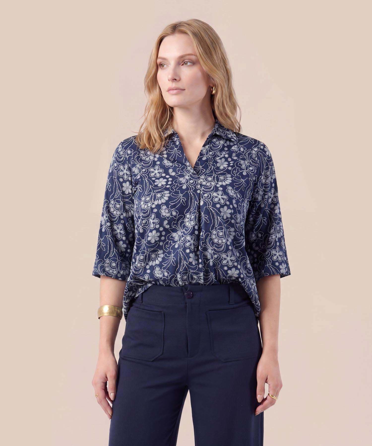 Blusa Flora Suave azul marino para mujer, vista principal