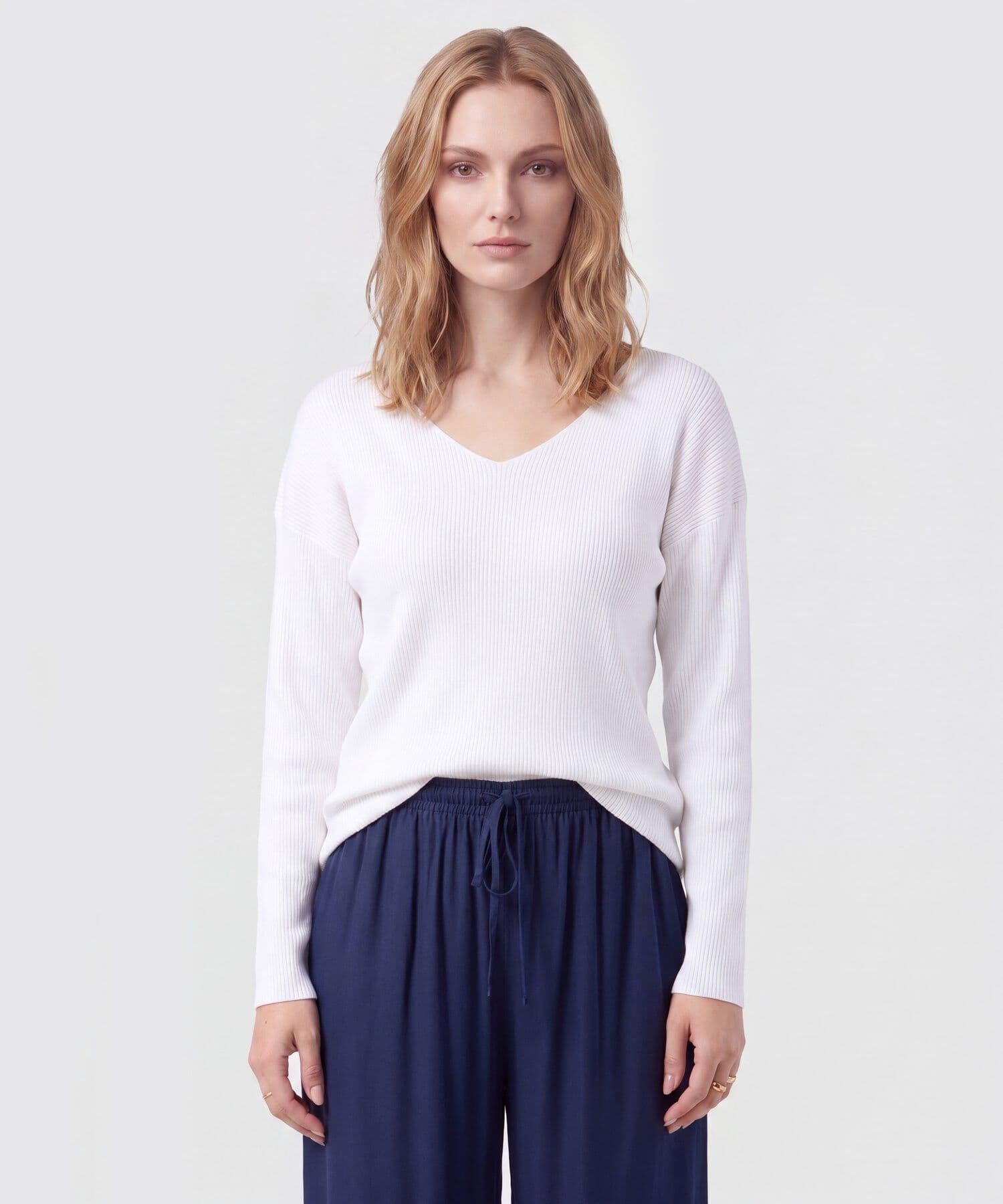 Buzo Dalia Clásico blanco para mujer, vista principal