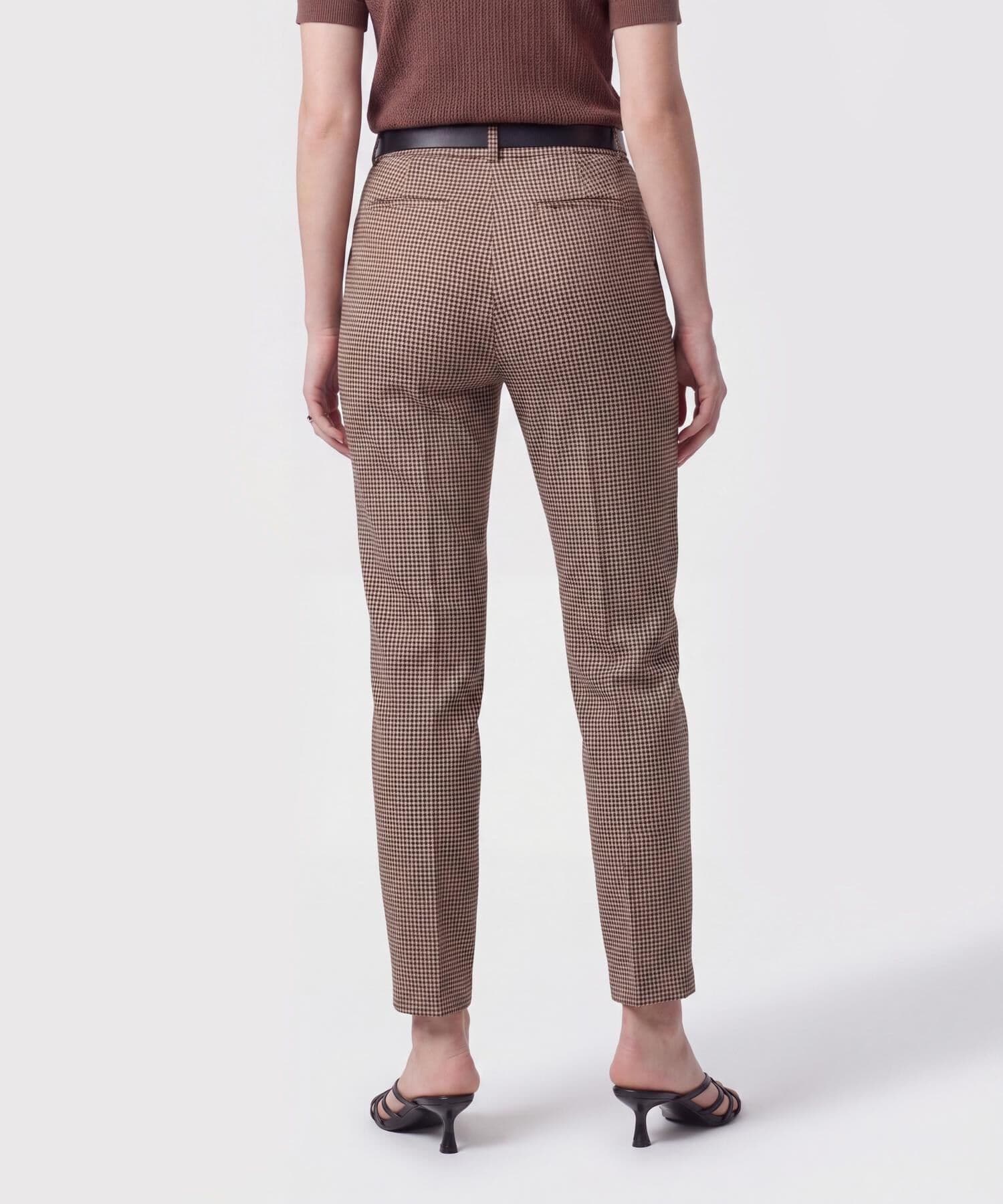 Pantalón Alba Esencial café para mujer, vista 4