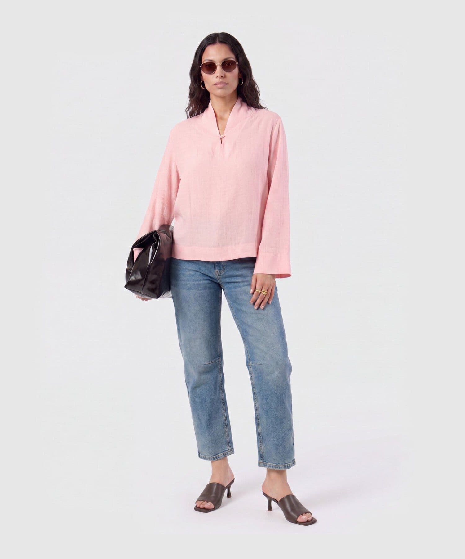 Blusa Renata Esencial rosa empolvado para mujer, vista 2