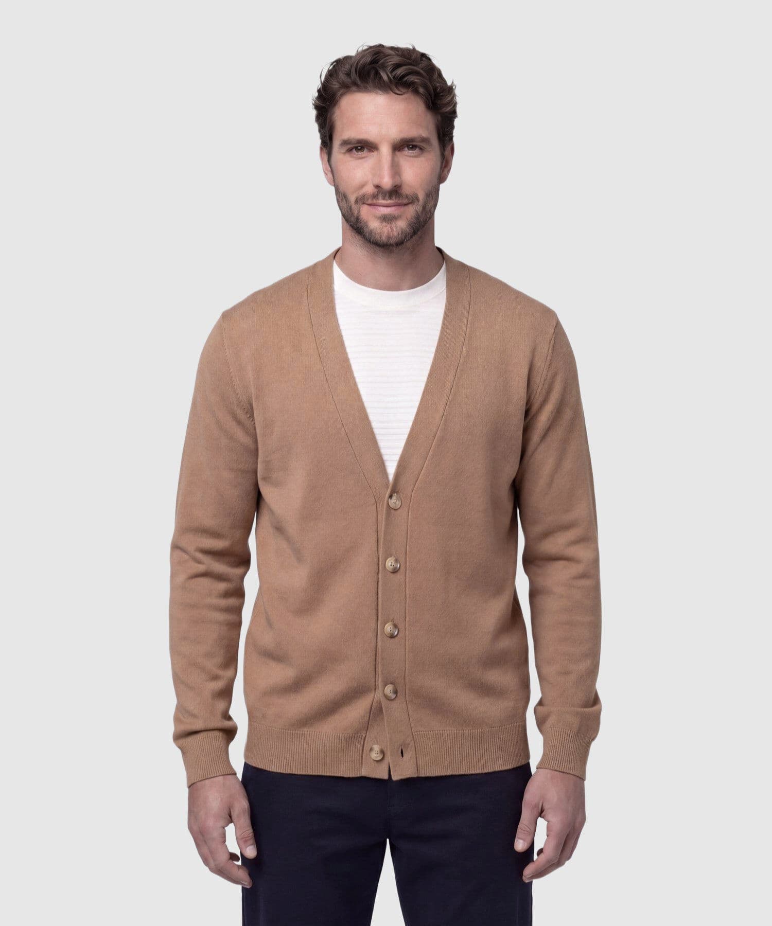 Buzo Brisa Suave café para hombre, vista 3