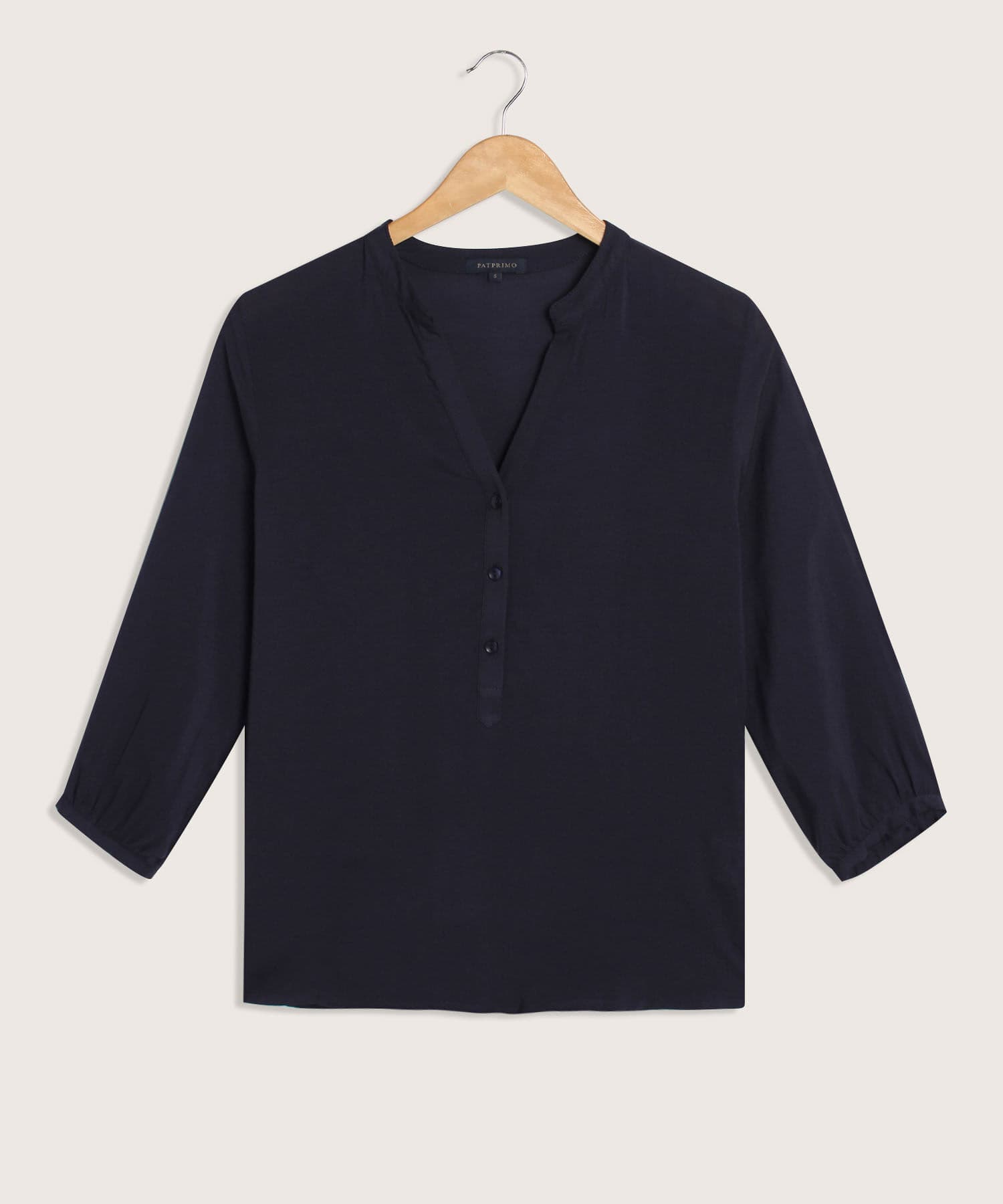 Blusa Horizonte Minimalista azul marino para mujer, vista principal