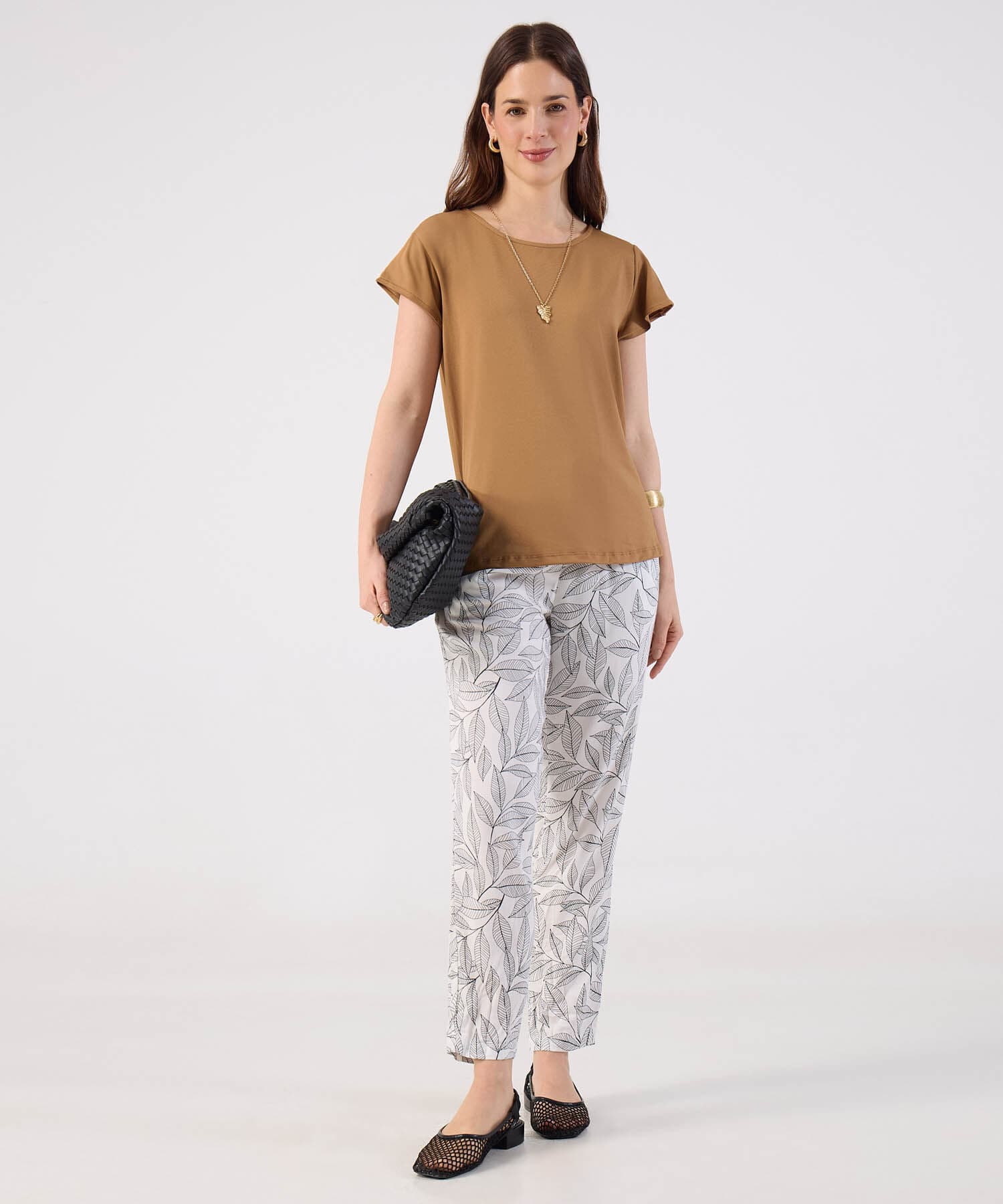 Camiseta Encanto de Ciudad café para mujer, vista 2