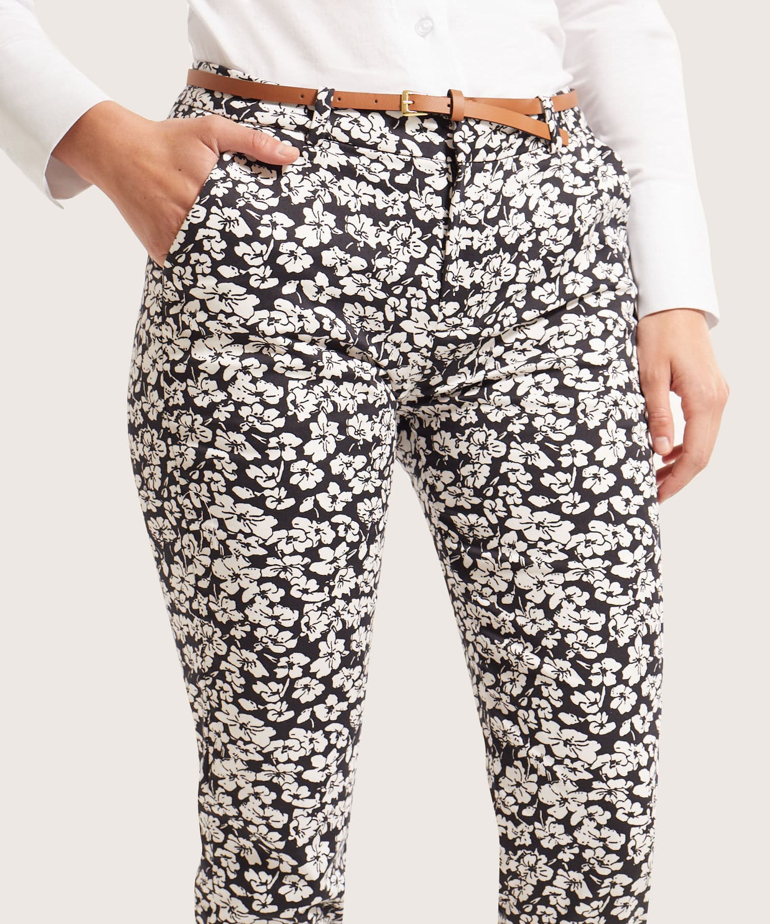 Pantalón Cedro Contemporáneo negro para mujer, vista 3