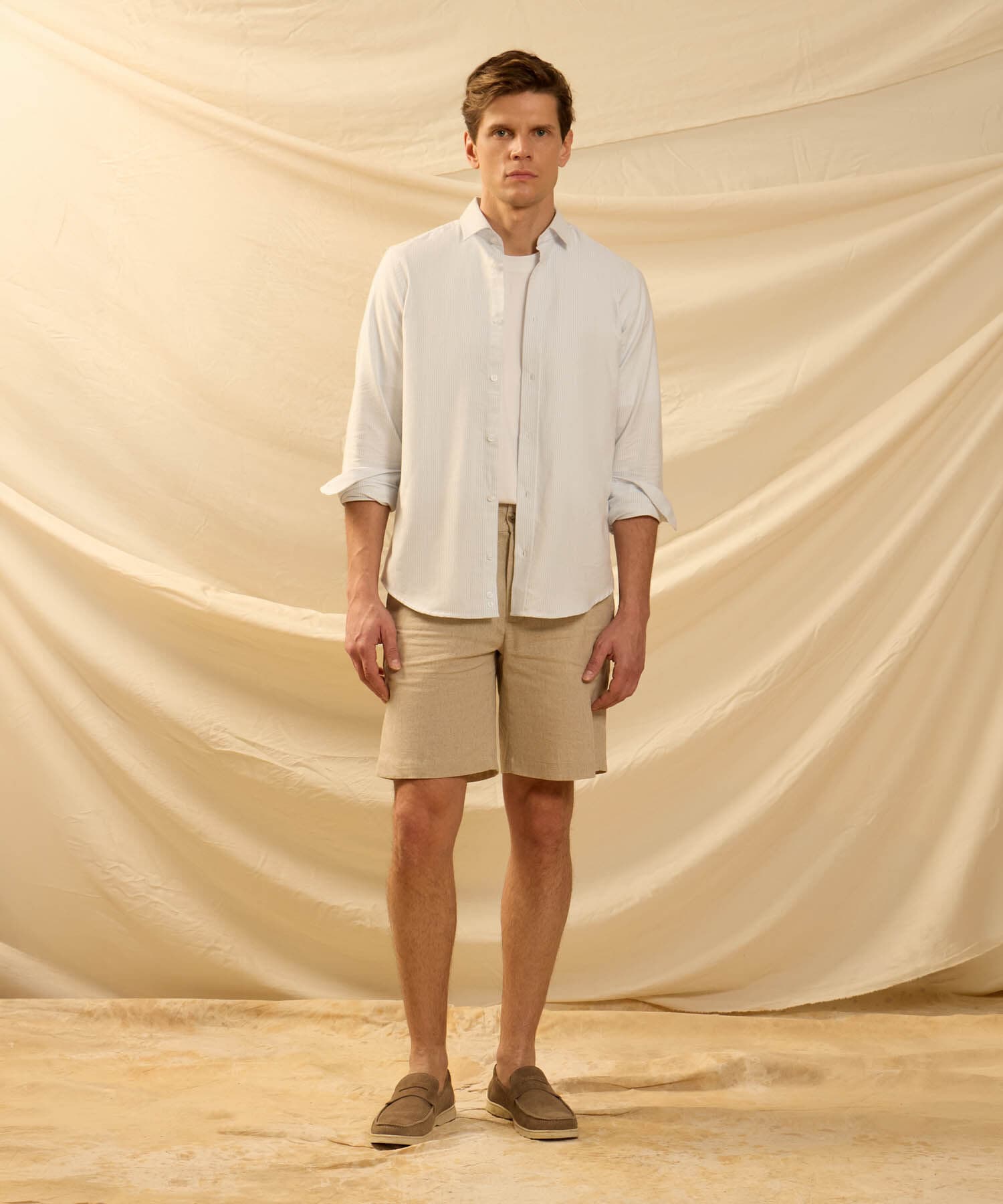 Bermuda Emilia Contemporáneo gris humo para hombre, vista 2