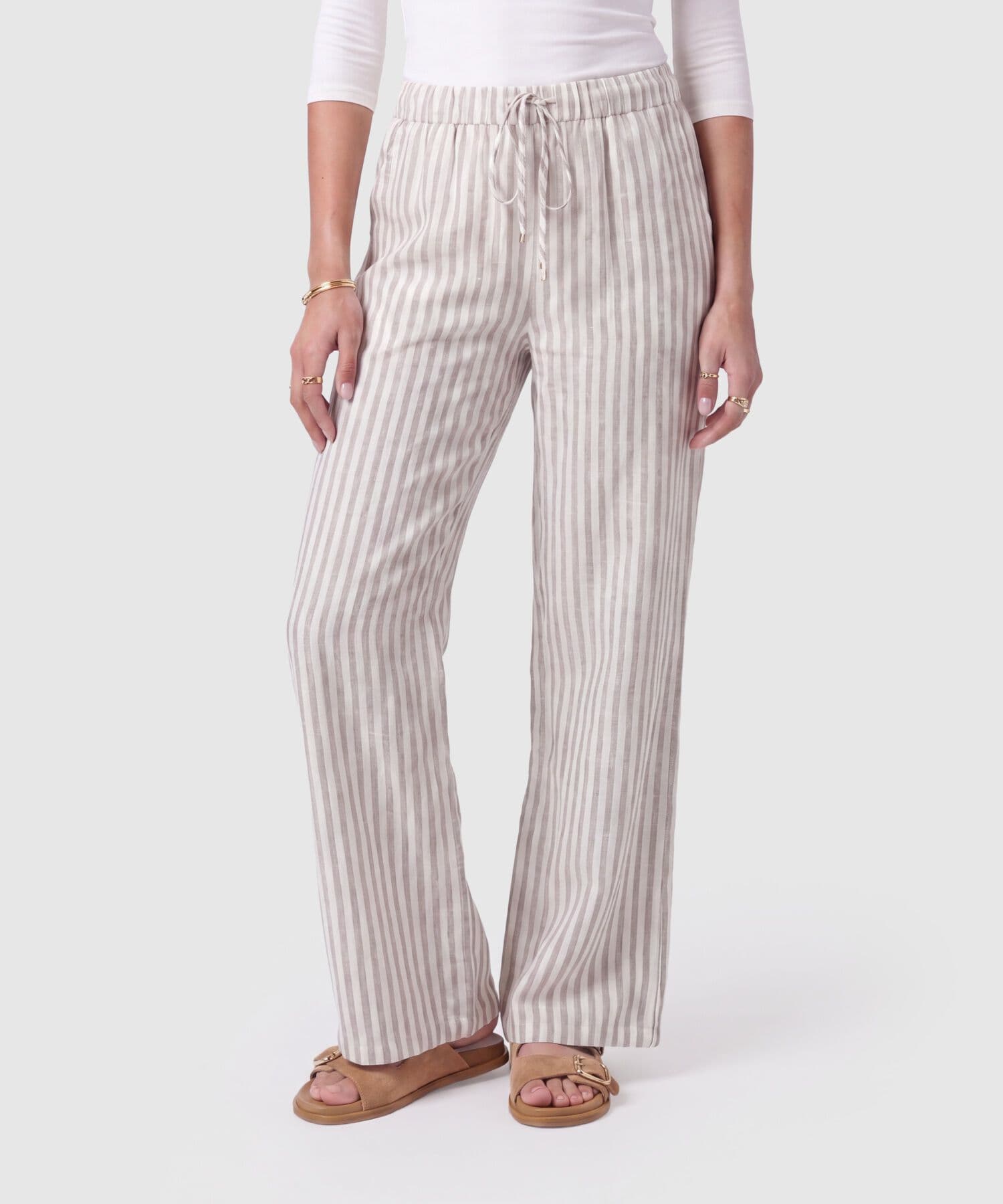 Pantalón Cauce Texturizado café para mujer, vista principal