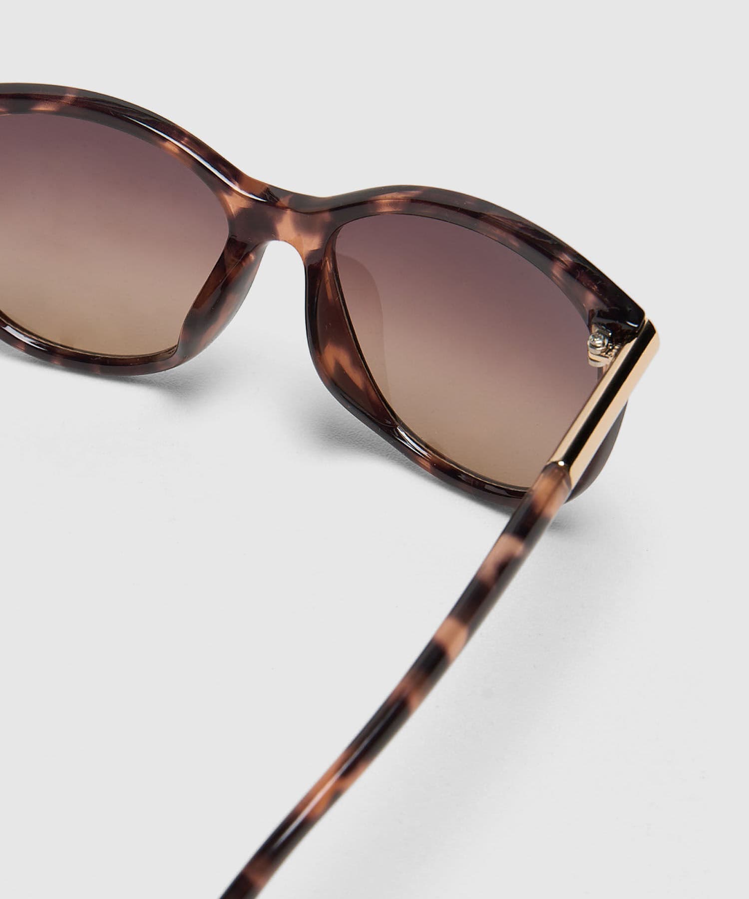 Gafas de sol Dorada Texturizado café para mujer, vista 3