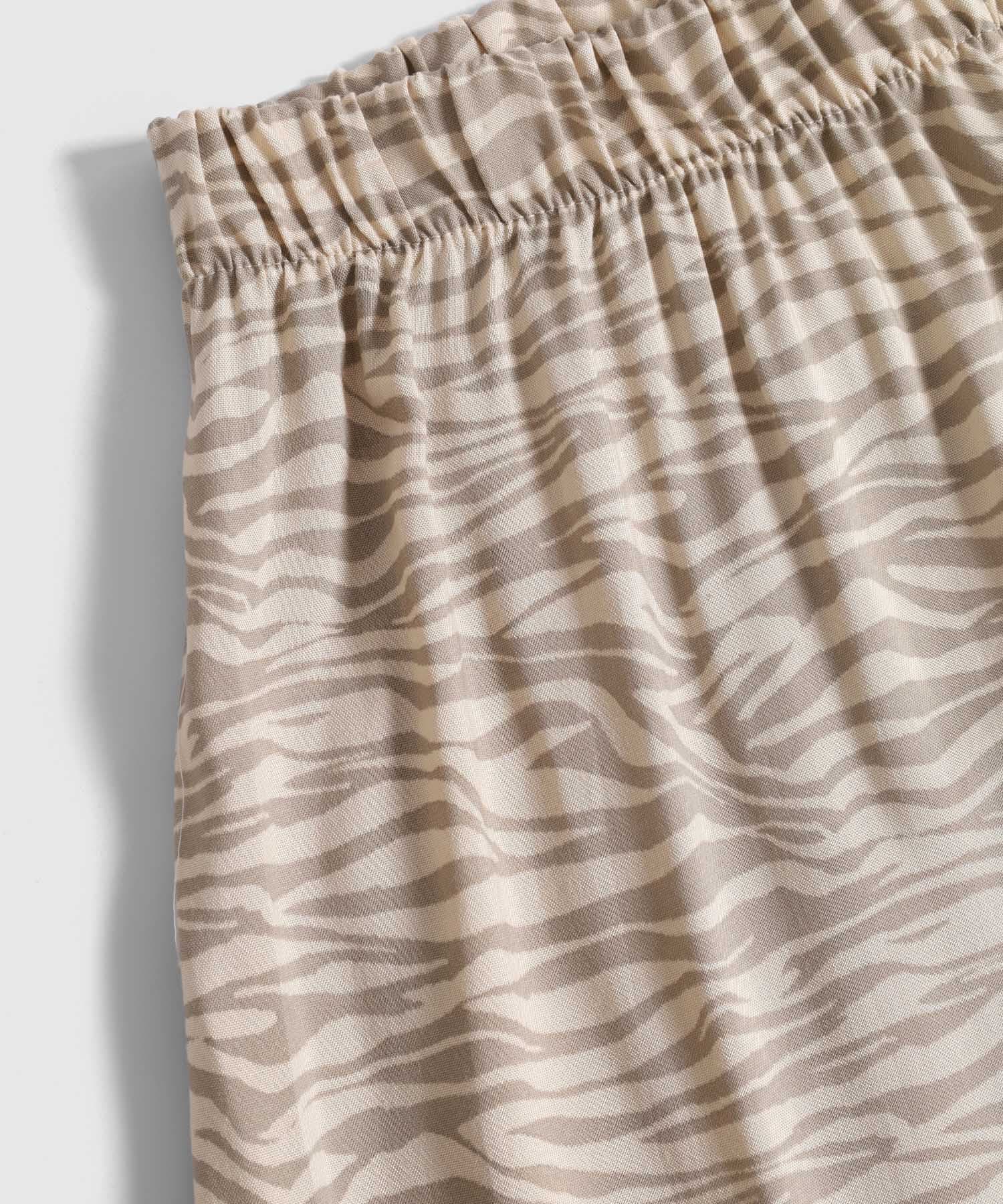 Pantalón Renata Minimalista café para mujer, vista 5