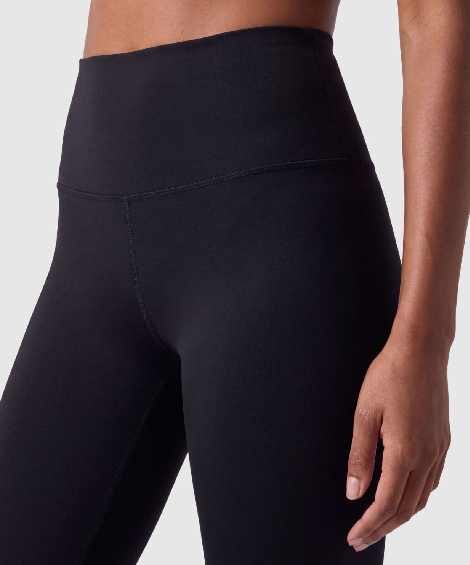 Prenda deportiva Lumbre Fluido negro para mujer, vista 3