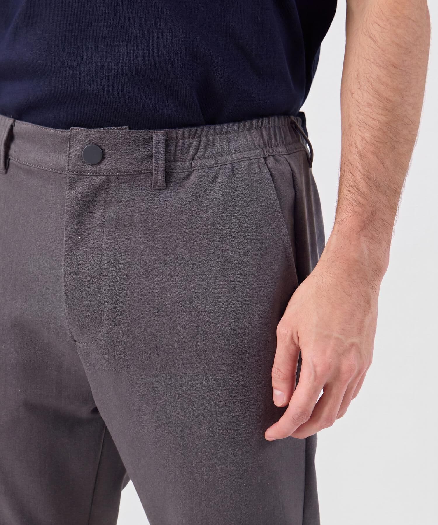 Pantalón Violeta Esencial gris humo para hombre, vista 3