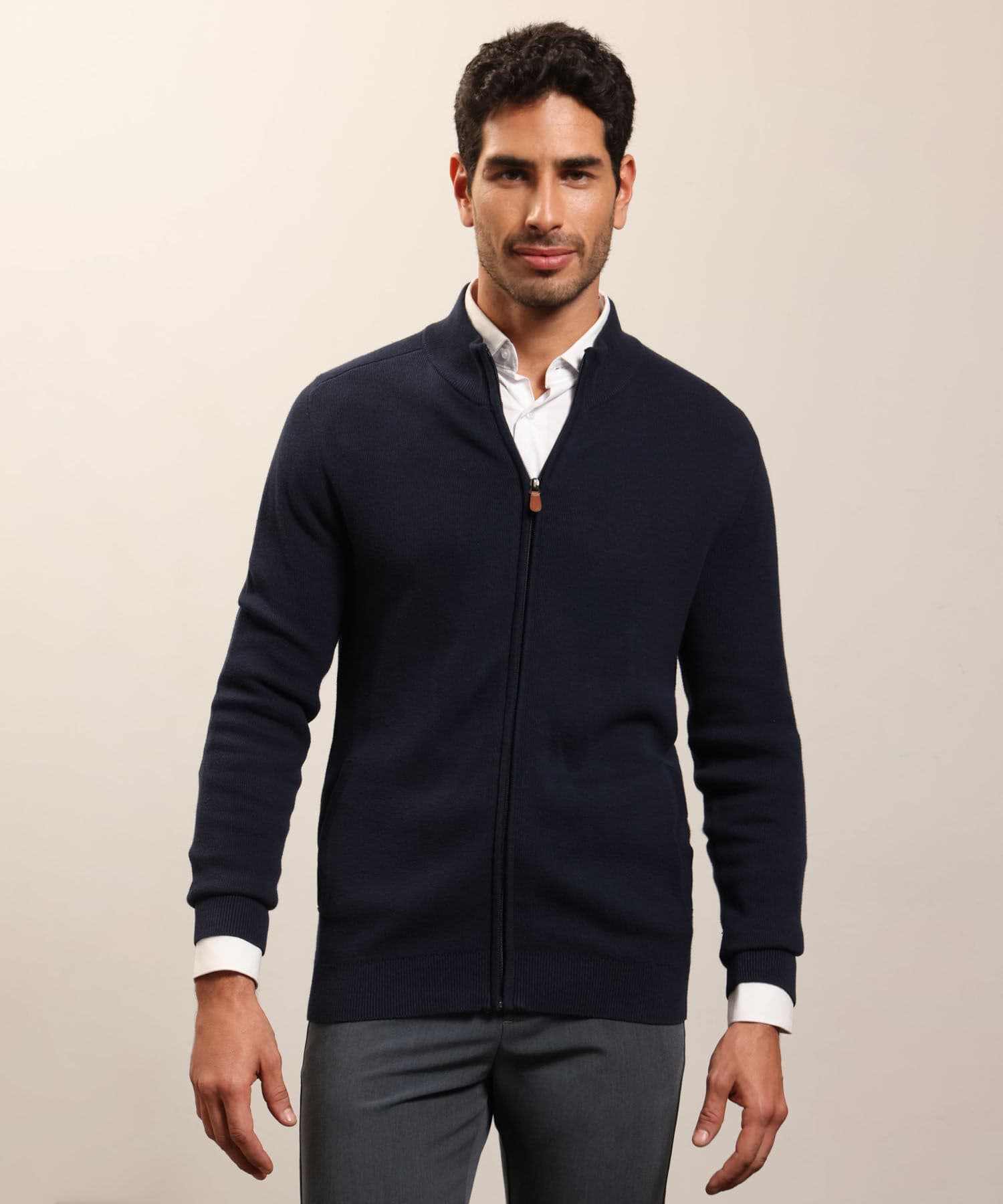 Buzo Emilia Urbano azul marino para hombre, vista principal