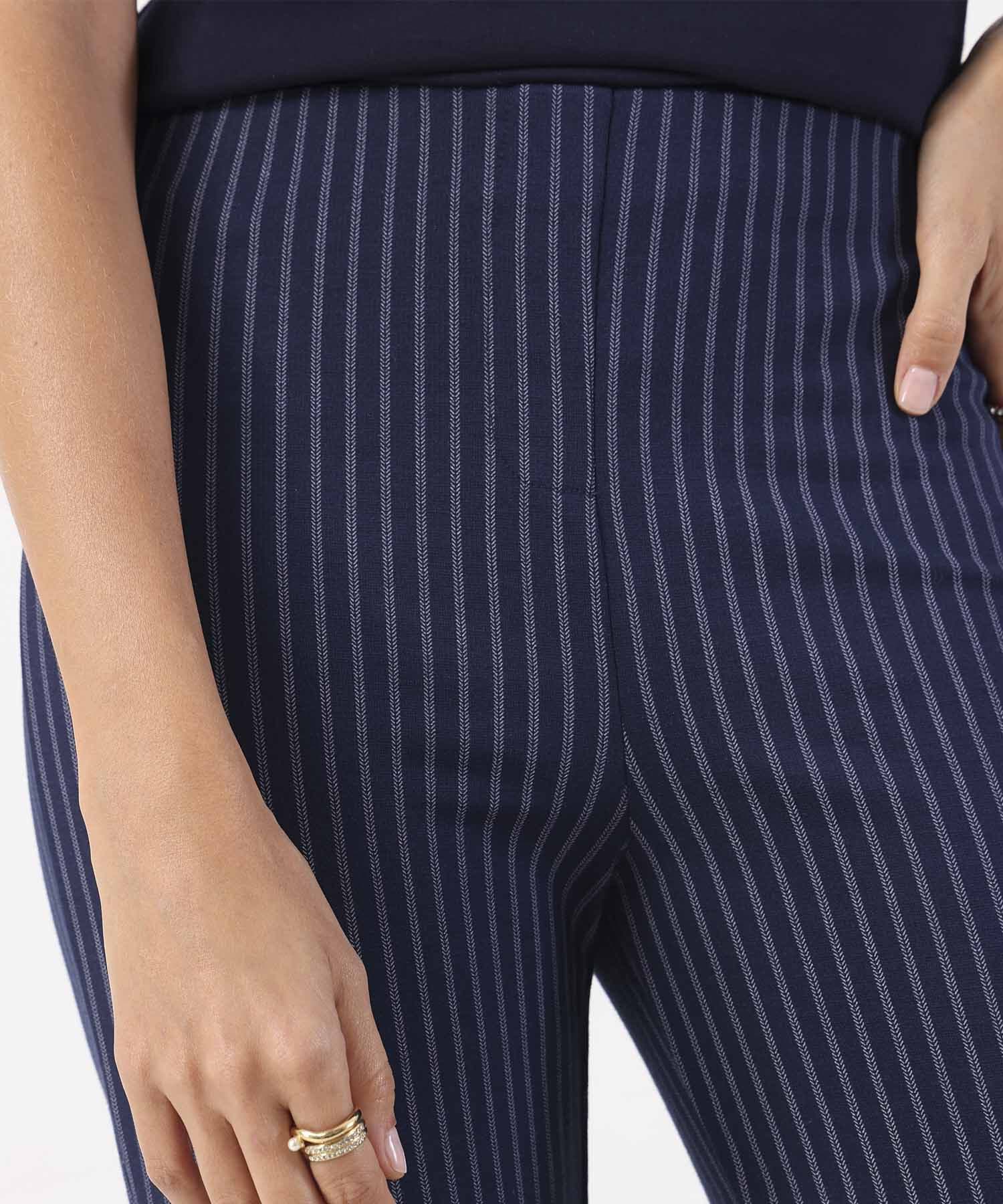 Prenda deportiva Ámbar Urbano azul marino para mujer, vista 3