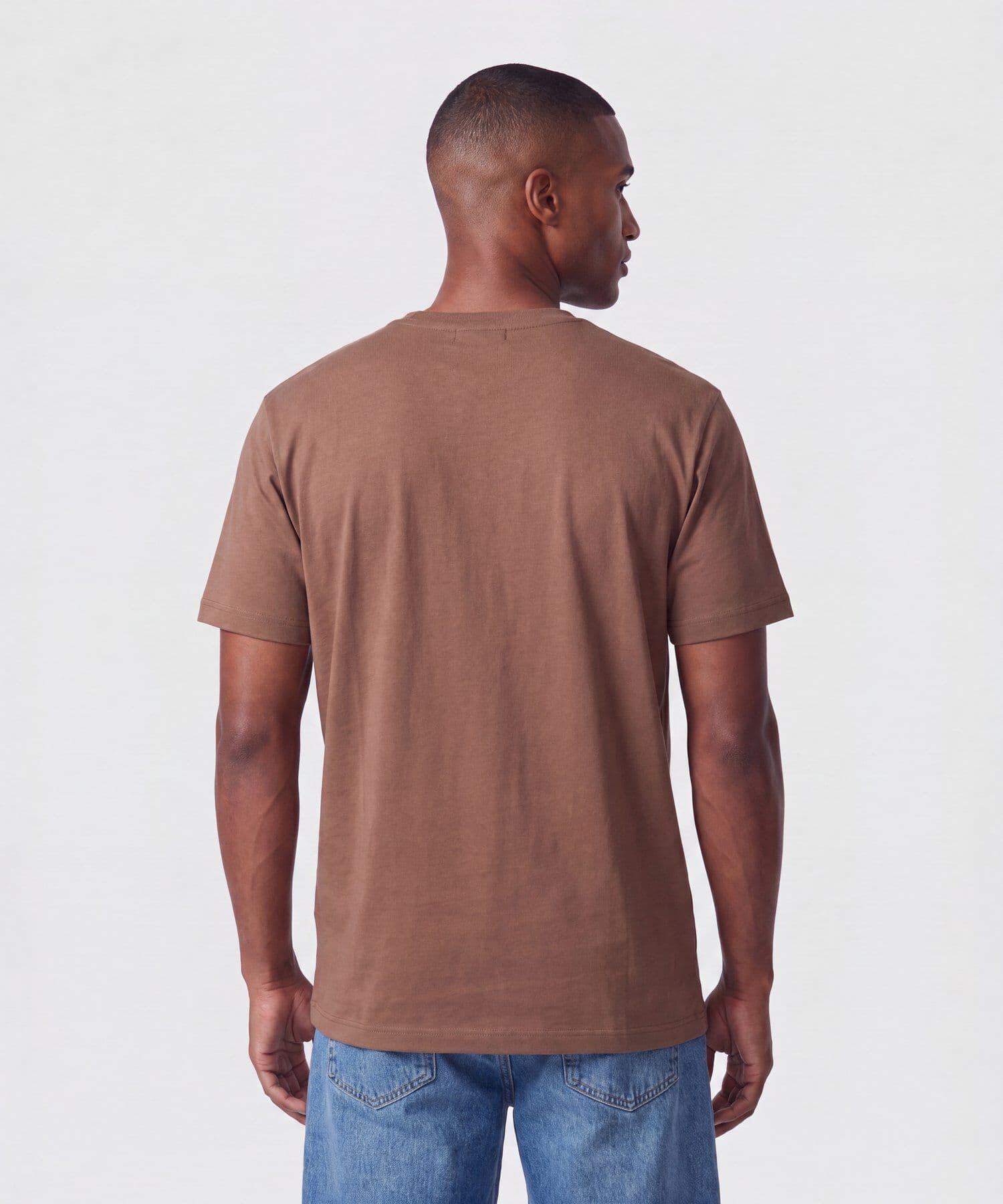 Camiseta Sabana de Día café para hombre, vista 4