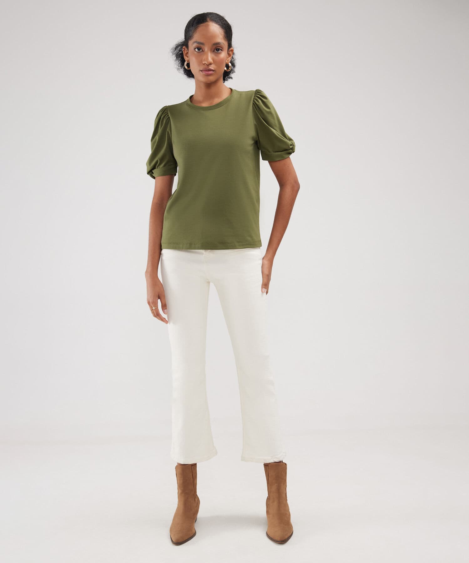 Camiseta Flora Suave verde oliva para mujer, vista 2