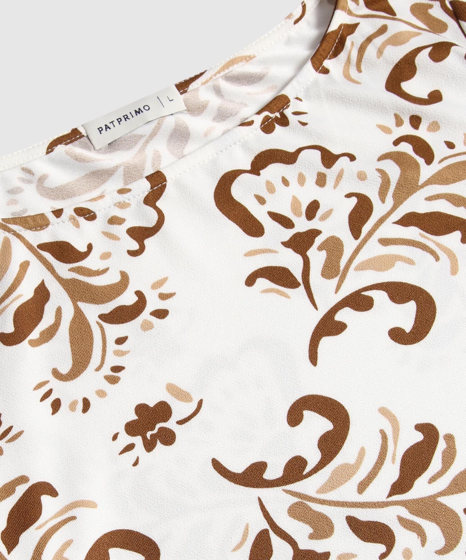 Camiseta Celeste Relajado café para mujer, vista 2