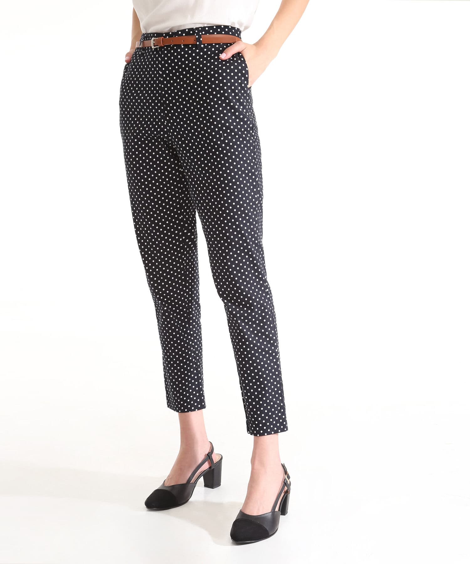 Pantalón Cauce Urbano negro para mujer, vista principal
