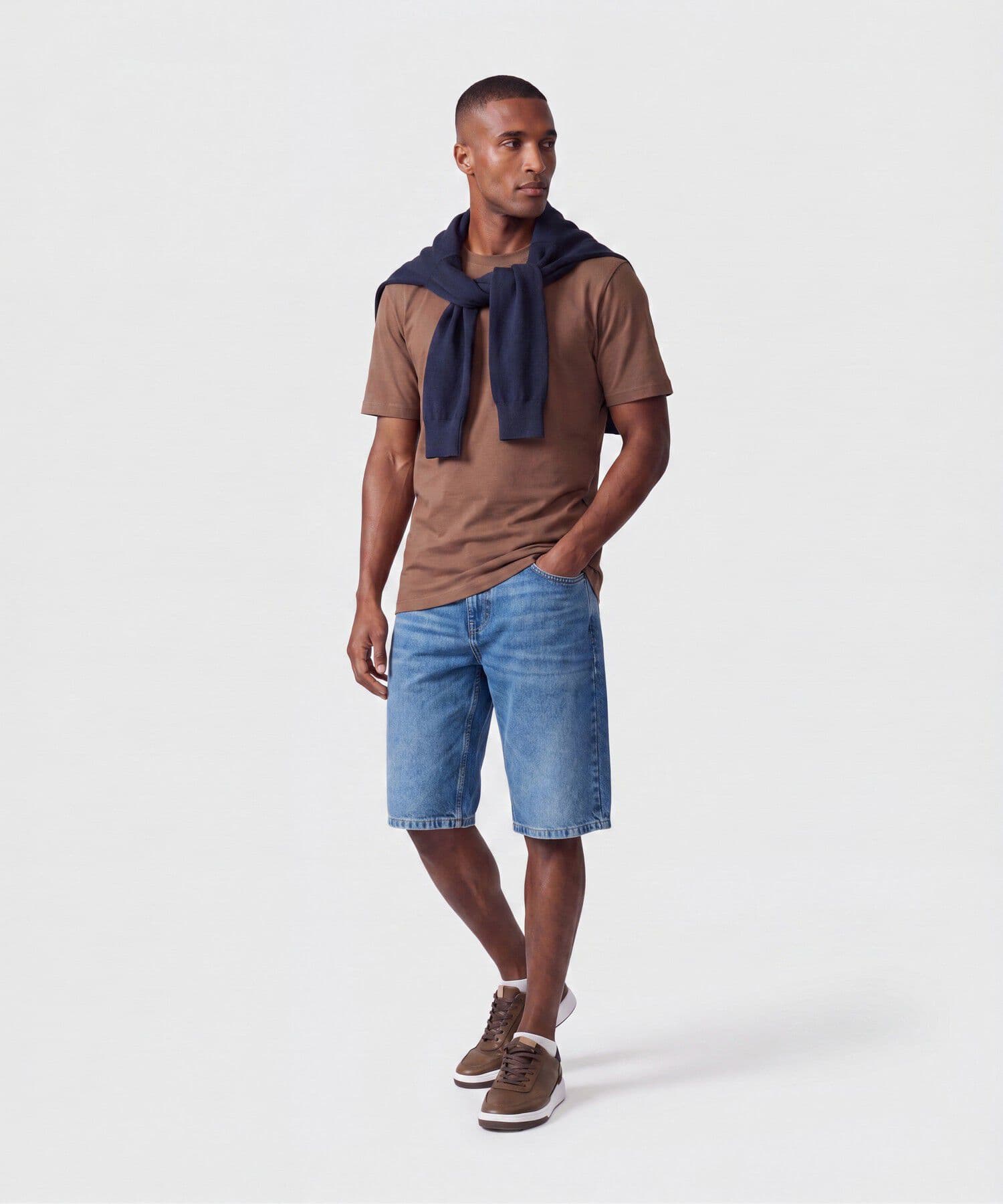 Camiseta Sabana de Día café para hombre, vista 2