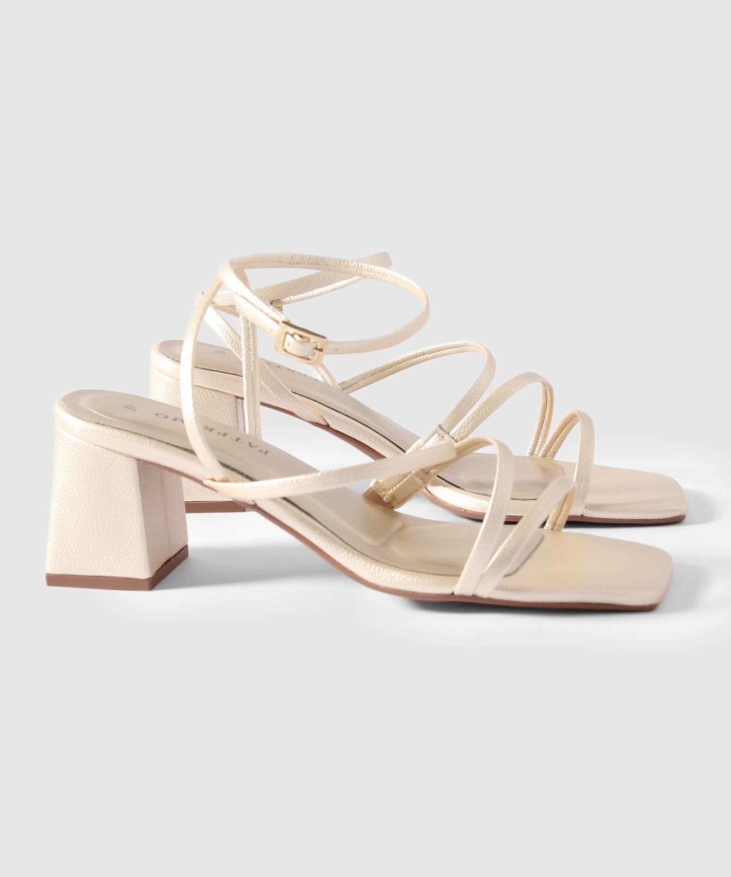 Sandalia Lumbre Fluido dorado para mujer, vista principal