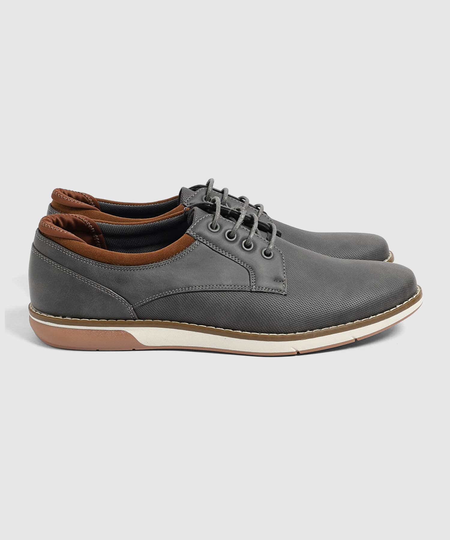 Zapatos Serena Esencial gris humo para hombre, vista 2