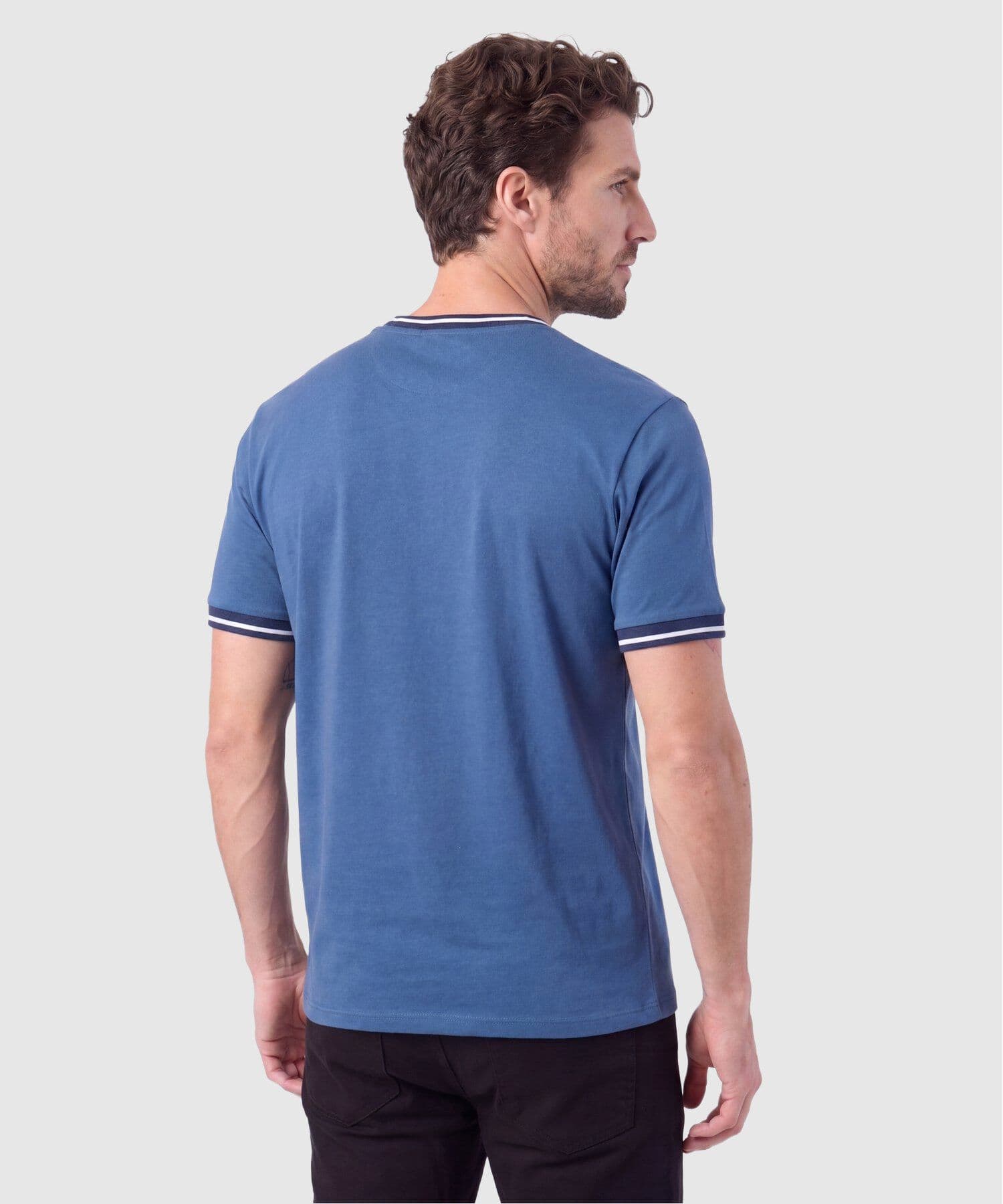 Camiseta Dorada Esencial azul marino para hombre, vista 4