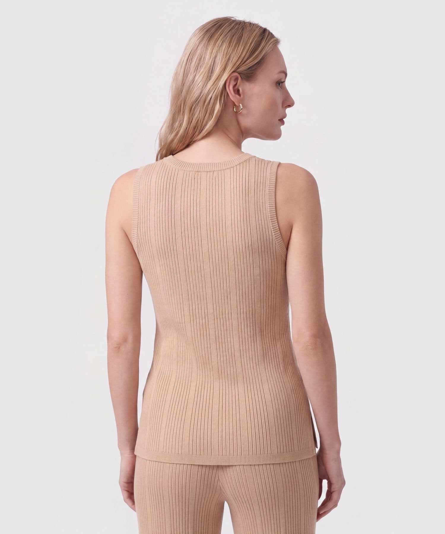 Camiseta Cedro Clásico café para mujer, vista 4