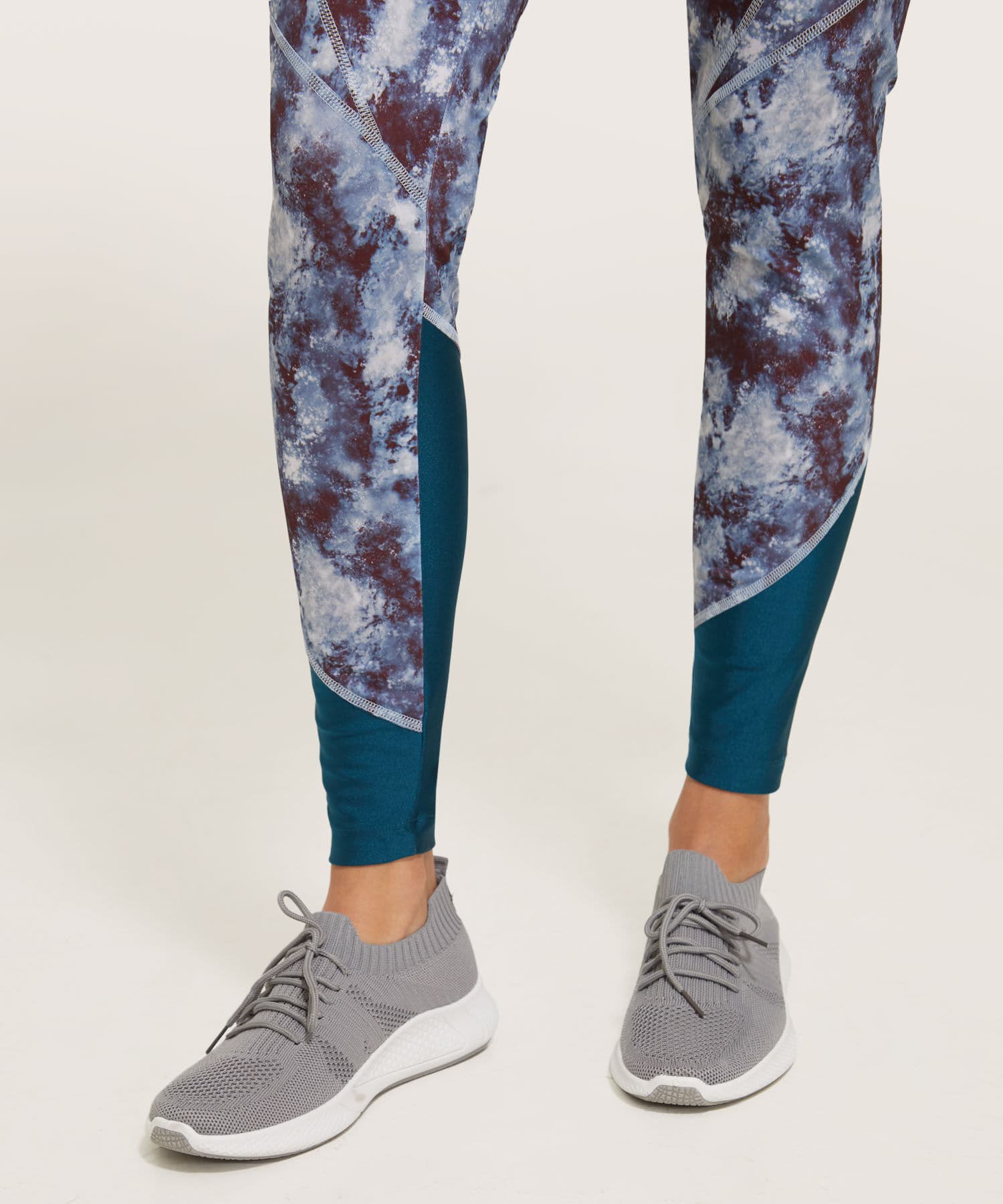 Prenda deportiva Brisa de Viaje azul marino para mujer, vista 4
