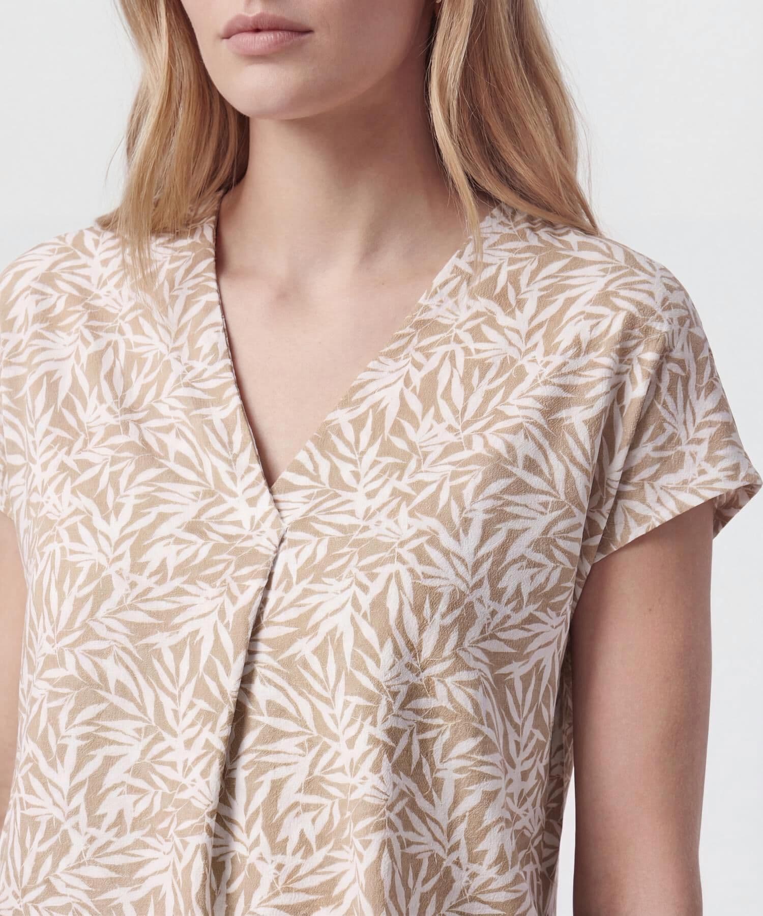 Camiseta Renata de Viaje arena para mujer, vista 3