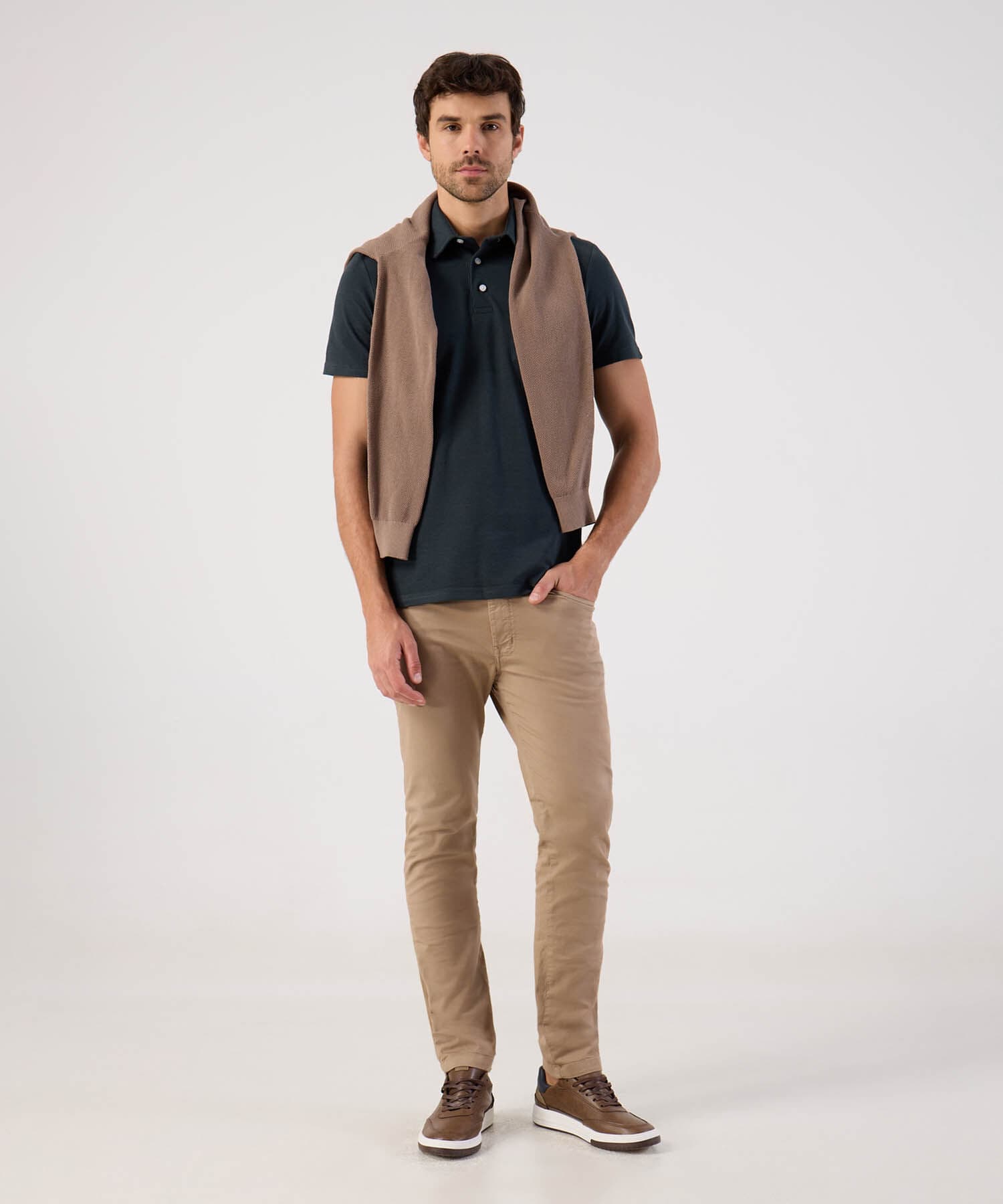 Polo Elisa Edición Lino verde oliva para hombre, vista 2