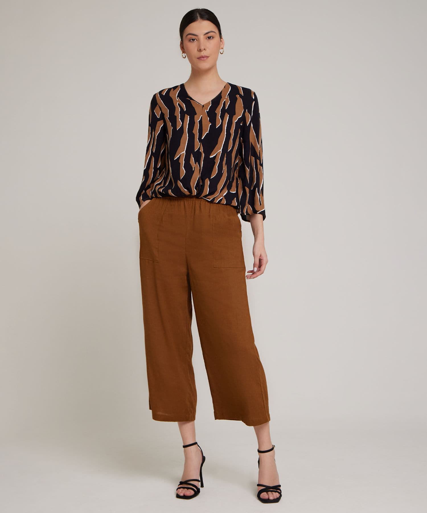 Pantalón Coral Suave café para mujer, vista 2
