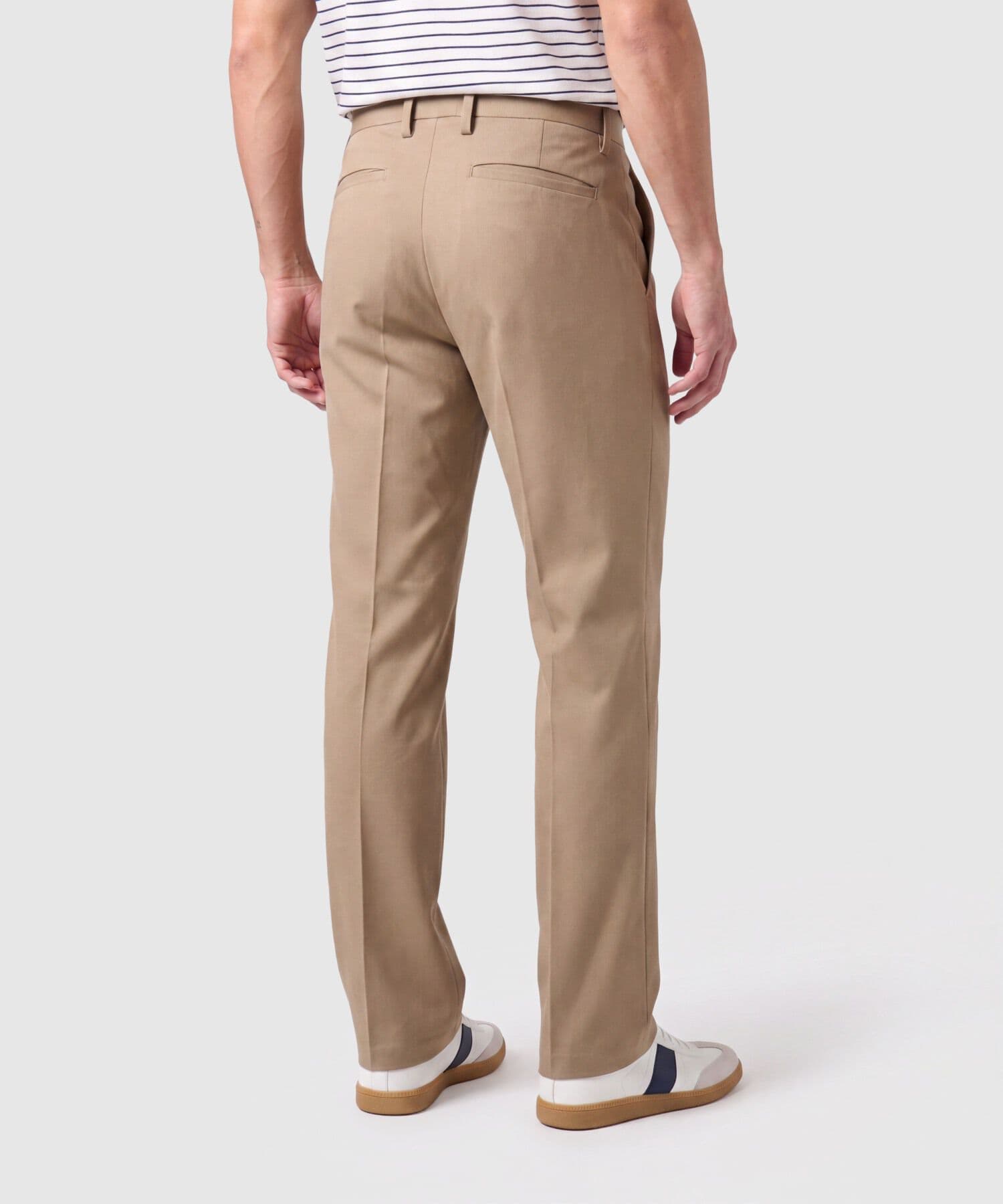 Pantalón Flora Esencial café para hombre, vista 4