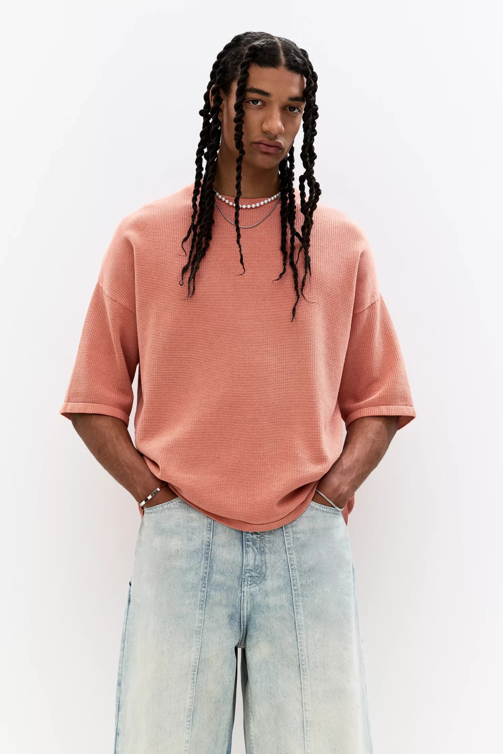 Camiseta Encanto Edición Lino café para mujer, vista principal