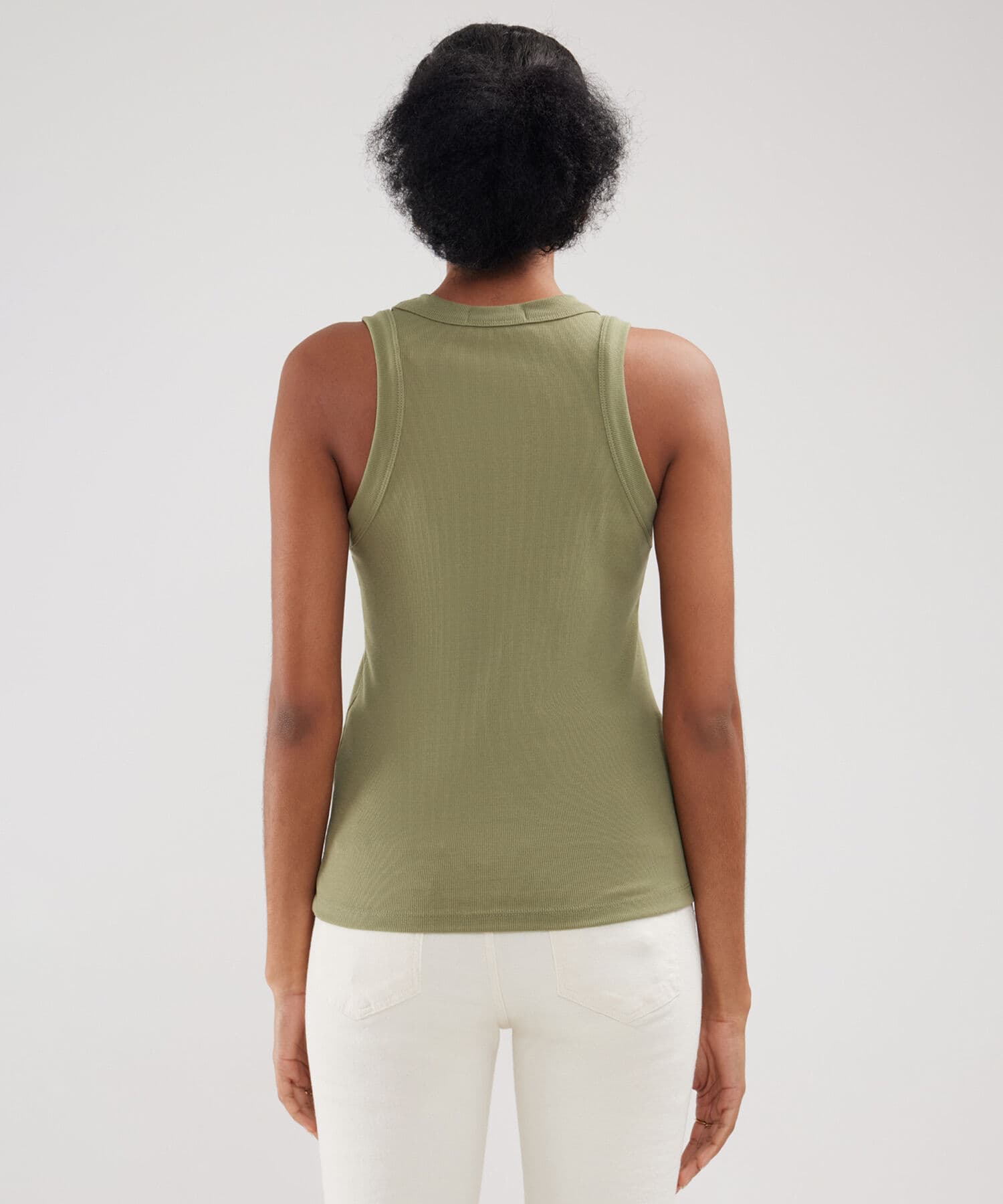 Camiseta Sabana Suave verde oliva para mujer, vista 4