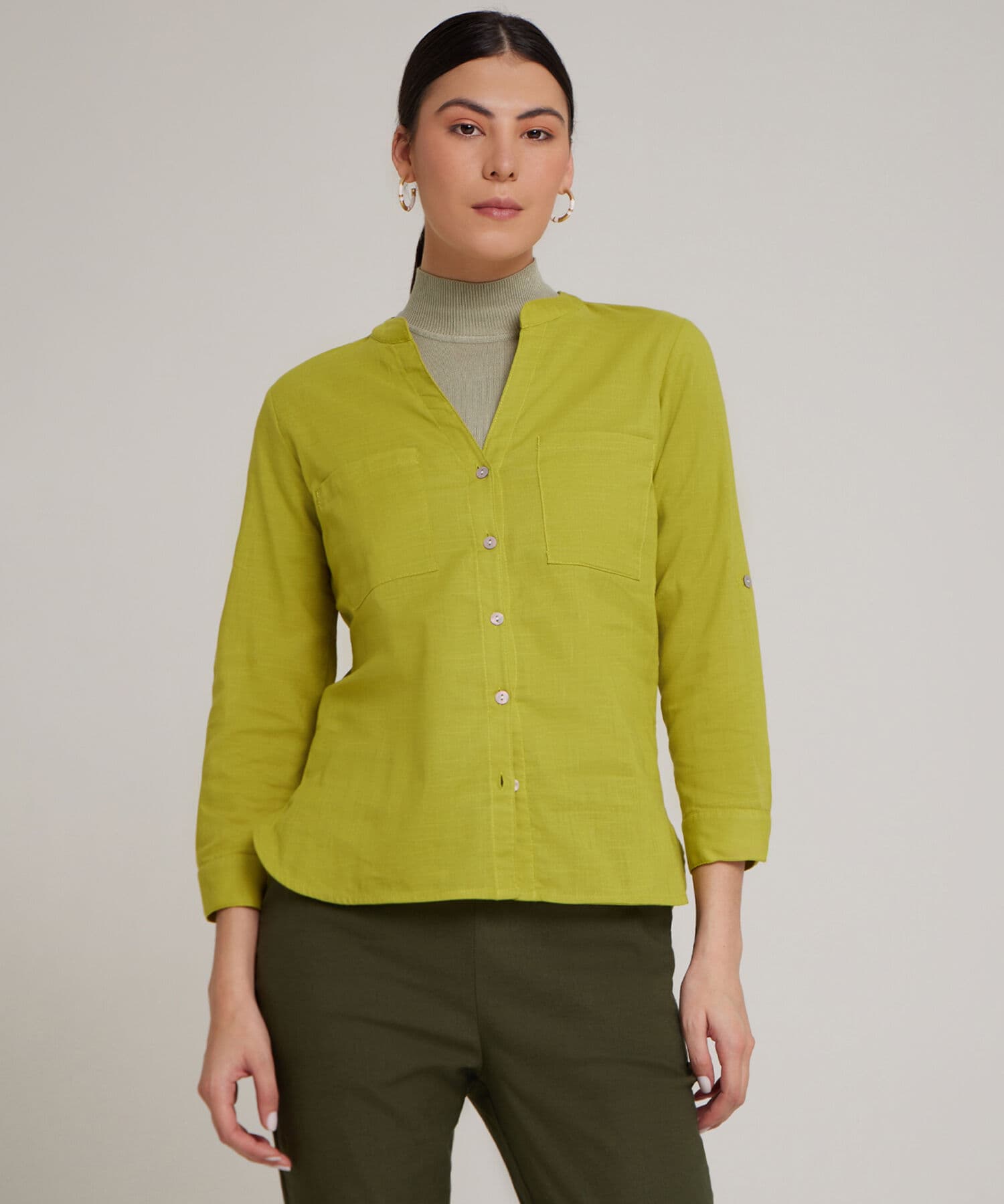 Blusa Elisa Edición Lino verde oliva para mujer, vista principal