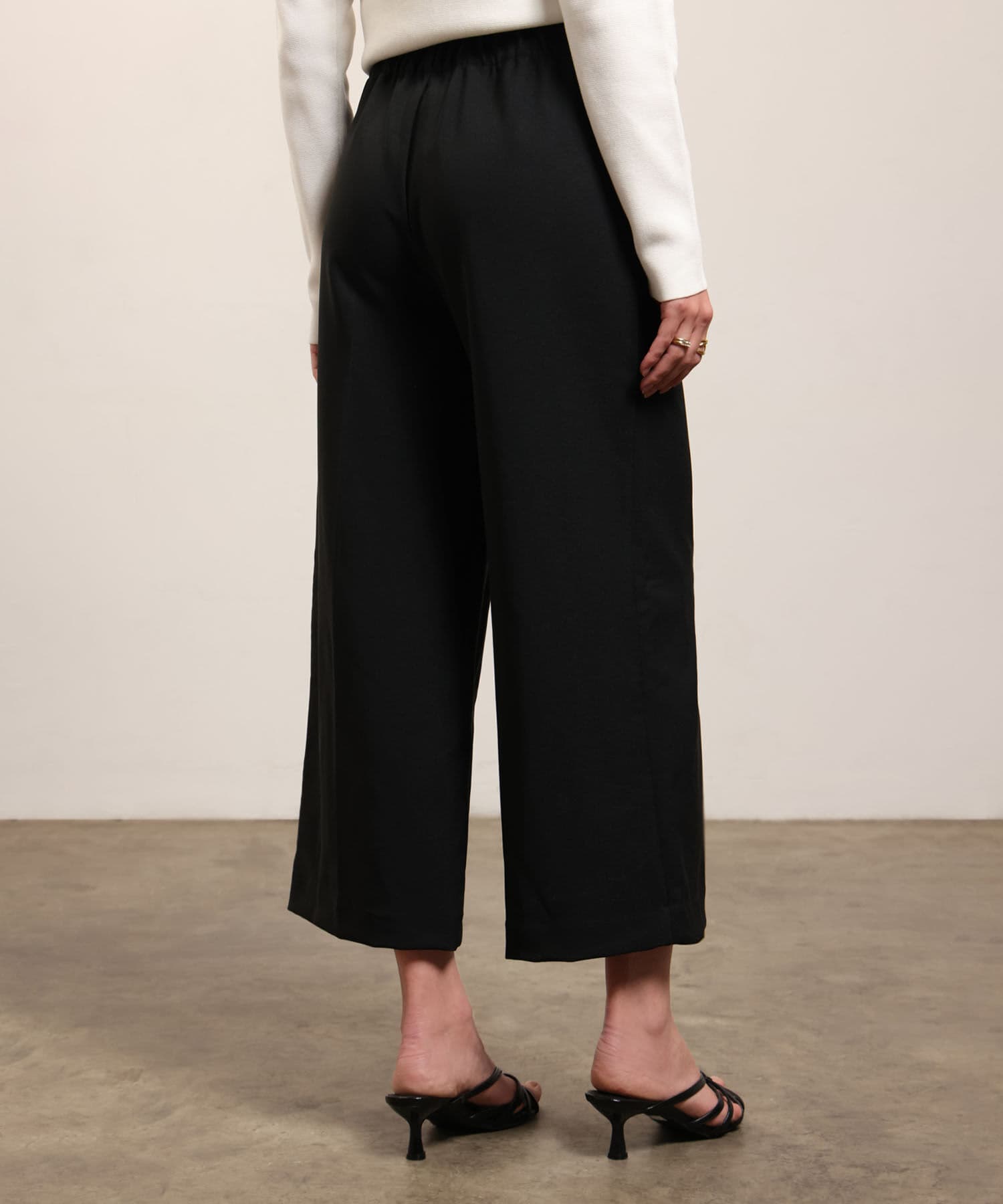Pantalón Oliva Urbano negro para mujer, vista 4