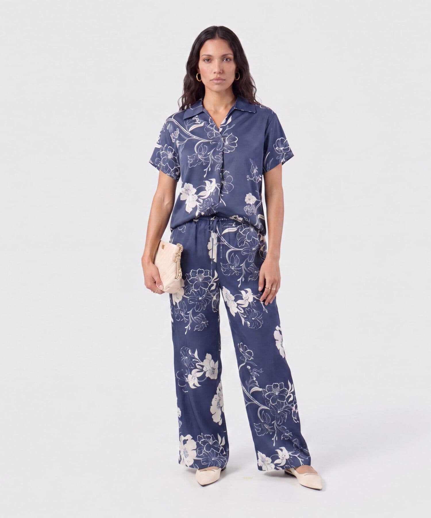Blusa Julieta Clásico azul marino para mujer, vista 2